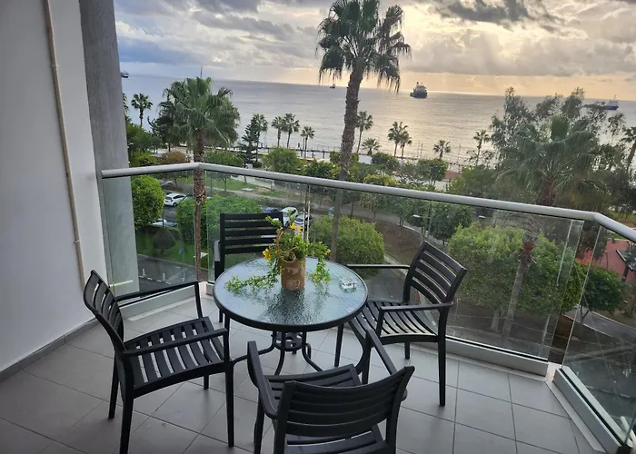 アパート Luxury Kalipso Beachfront リマソール