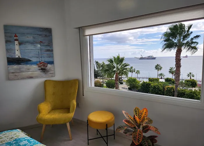 Luxury Kalipso Beachfront アパート *