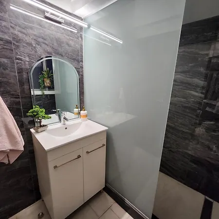 Luxury Kalipso Beachfront Apartament *